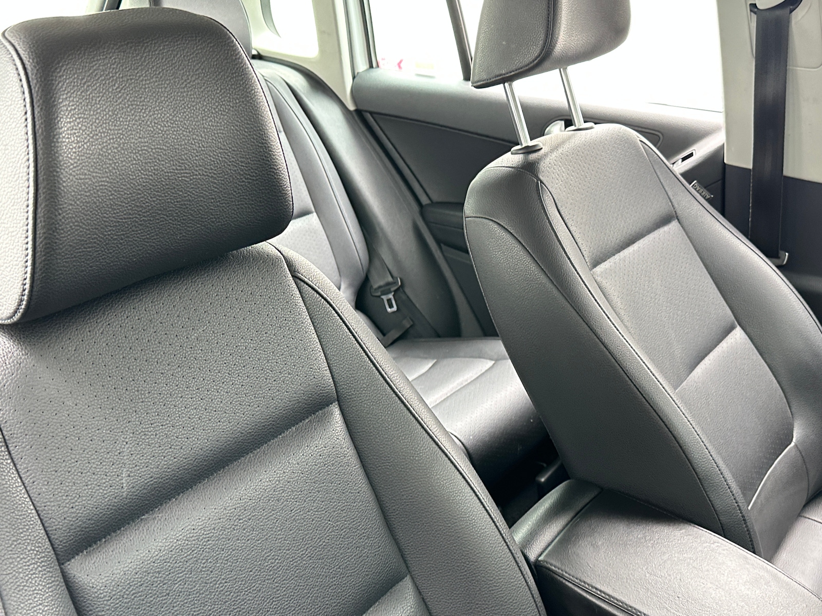 Thumbnail: 2017 Volkswagen Tiguan - 2