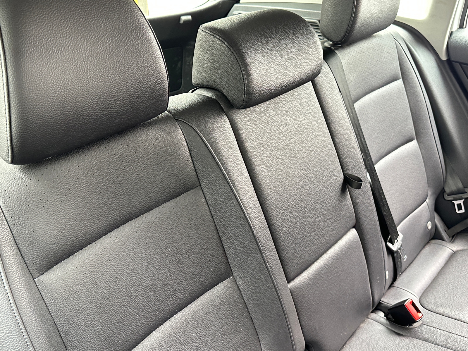 Thumbnail: 2017 Volkswagen Tiguan - 6