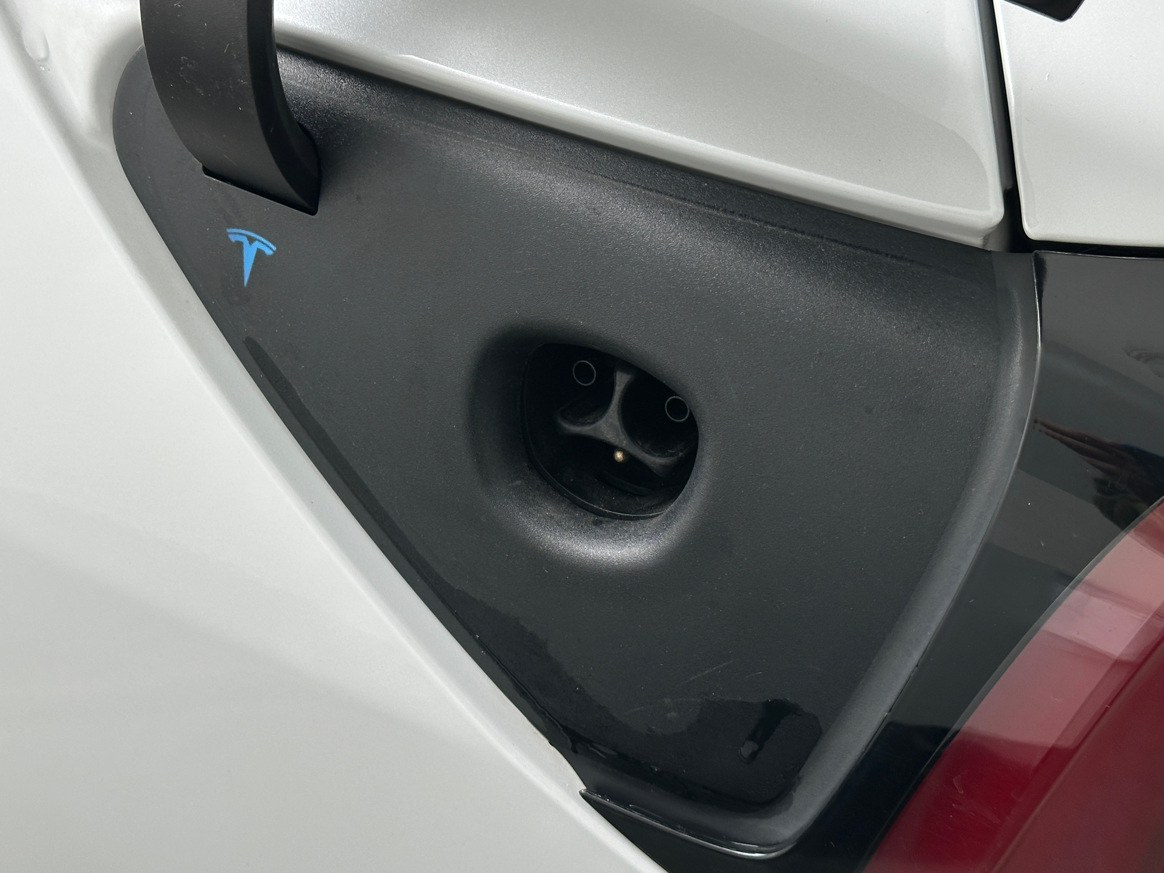 Used 2019 Tesla Model 3 Long Range with VIN 5YJ3E1EB9KF433996 for sale in Oak Creek, WI