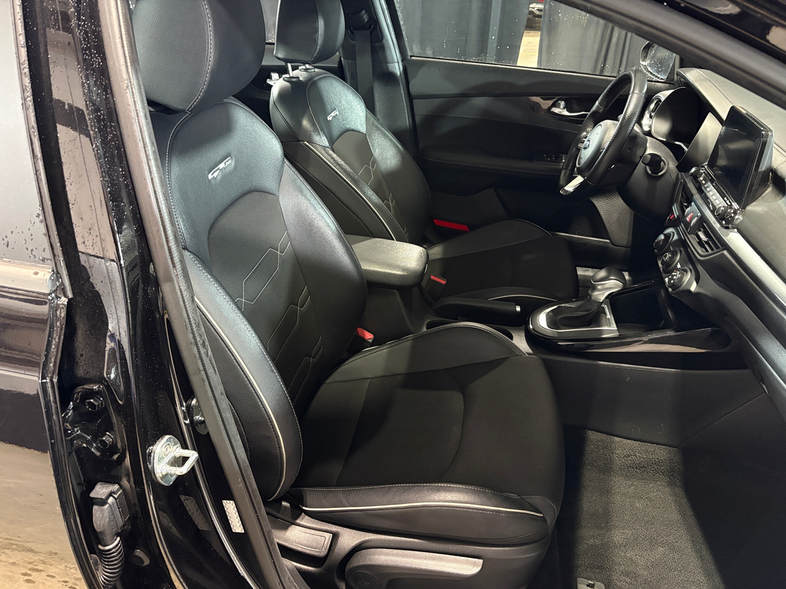 Thumbnail: 2021 Kia Forte - 2