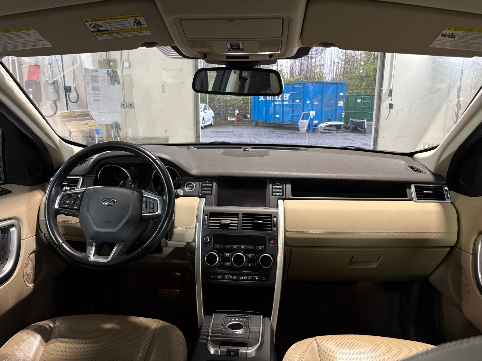 Thumbnail: 2017 Land Rover Discovery Sport - 2