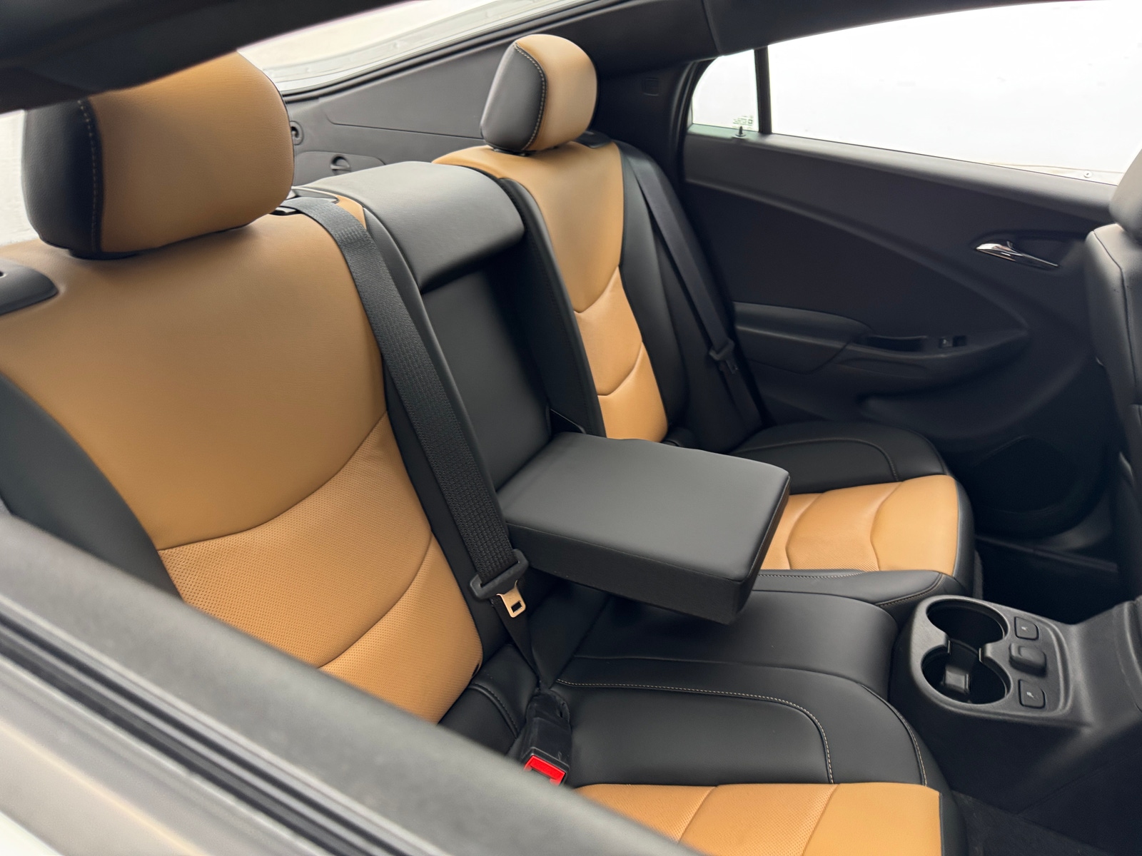 Thumbnail: 2018 Chevrolet Volt - 5