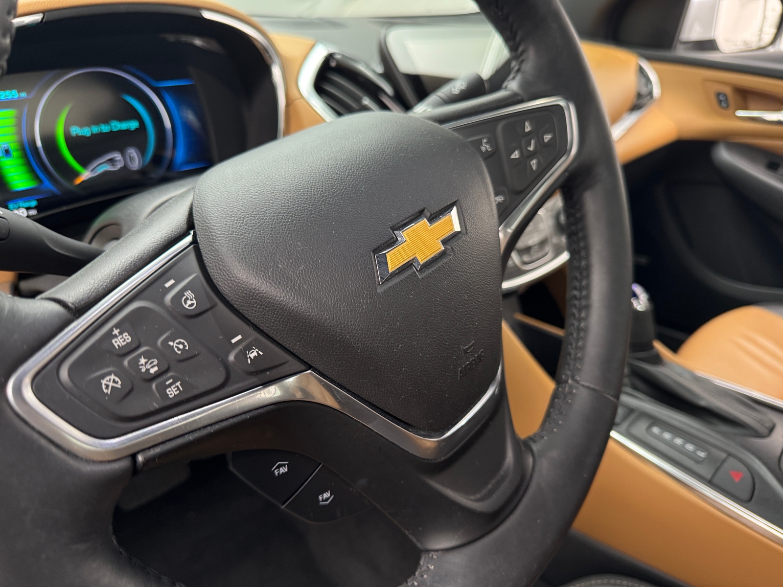 Thumbnail: 2018 Chevrolet Volt - 4