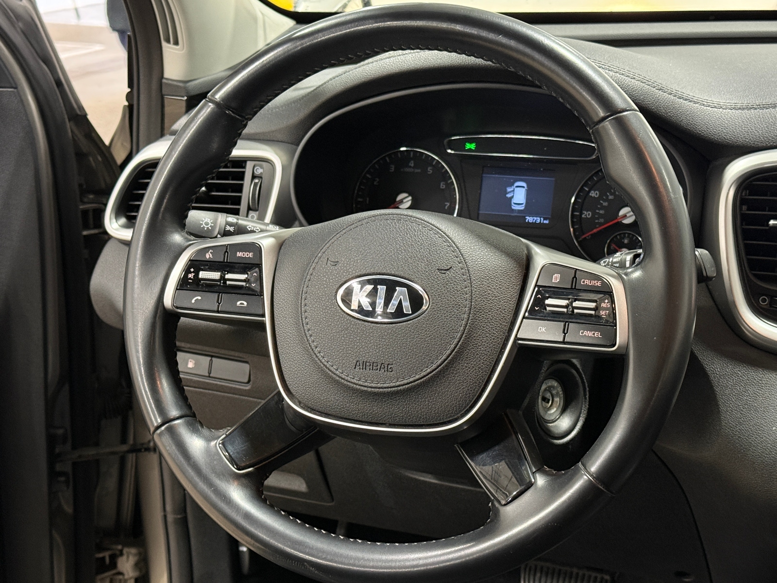 Thumbnail: 2019 Kia Sorento - 5