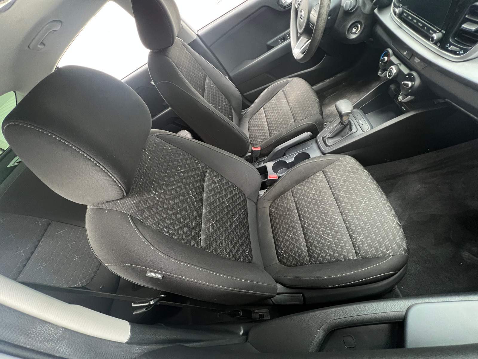 Thumbnail: 2021 Kia Rio - 2