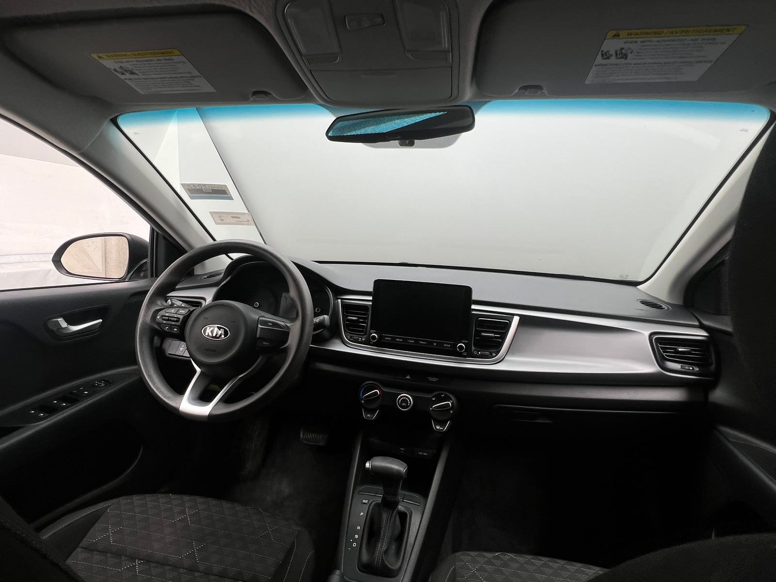 Thumbnail: 2021 Kia Rio - 3