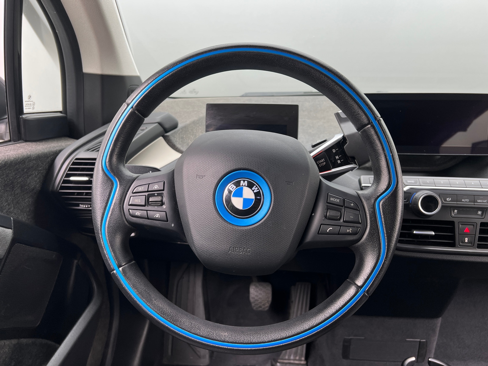 Thumbnail: 2020 BMW i3 - 5