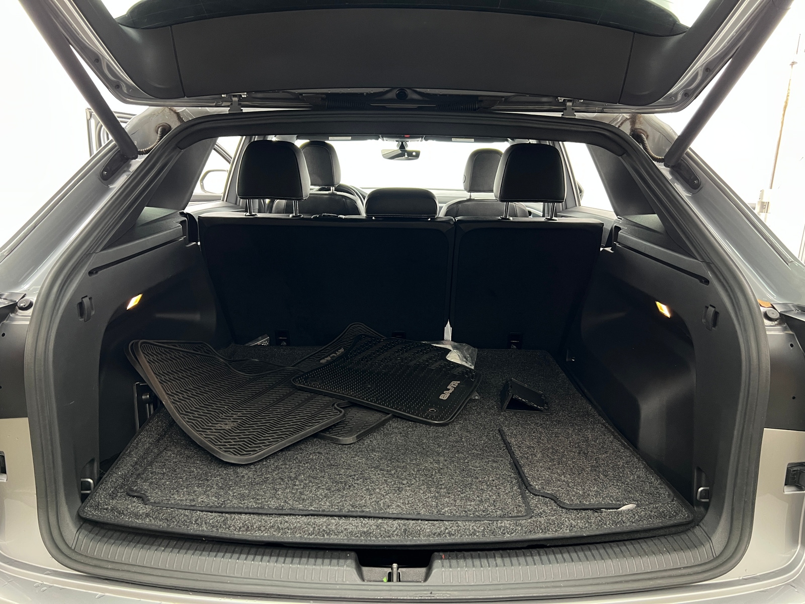 Thumbnail: 2021 Volkswagen Atlas - 6