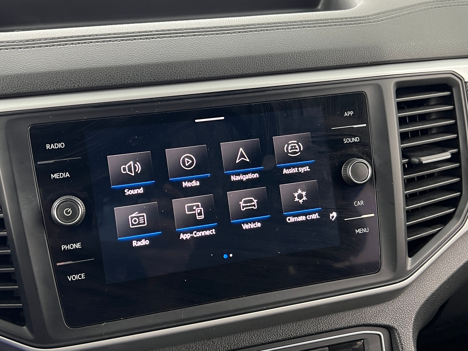 Thumbnail: 2021 Volkswagen Atlas - 3