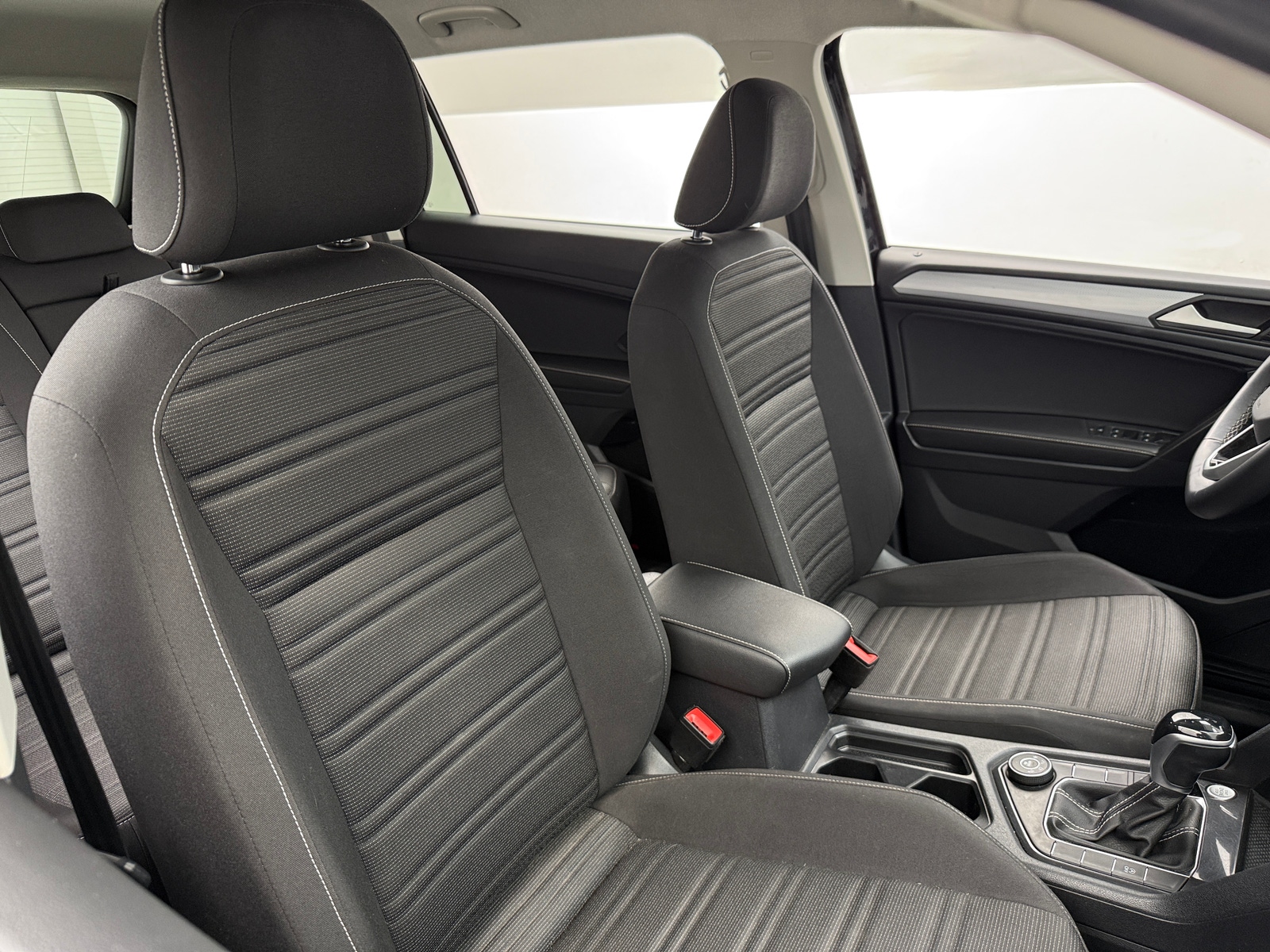 Thumbnail: 2022 Volkswagen Tiguan - 2