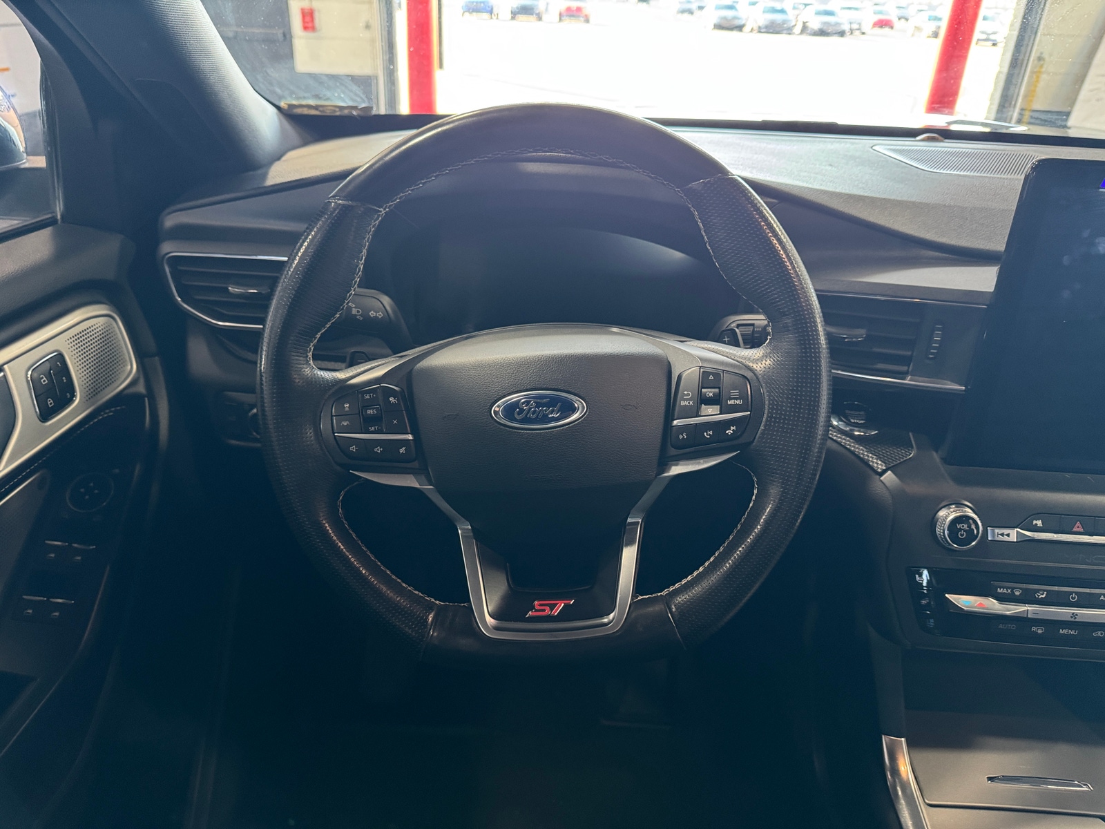 Thumbnail: 2020 Ford Explorer - 4