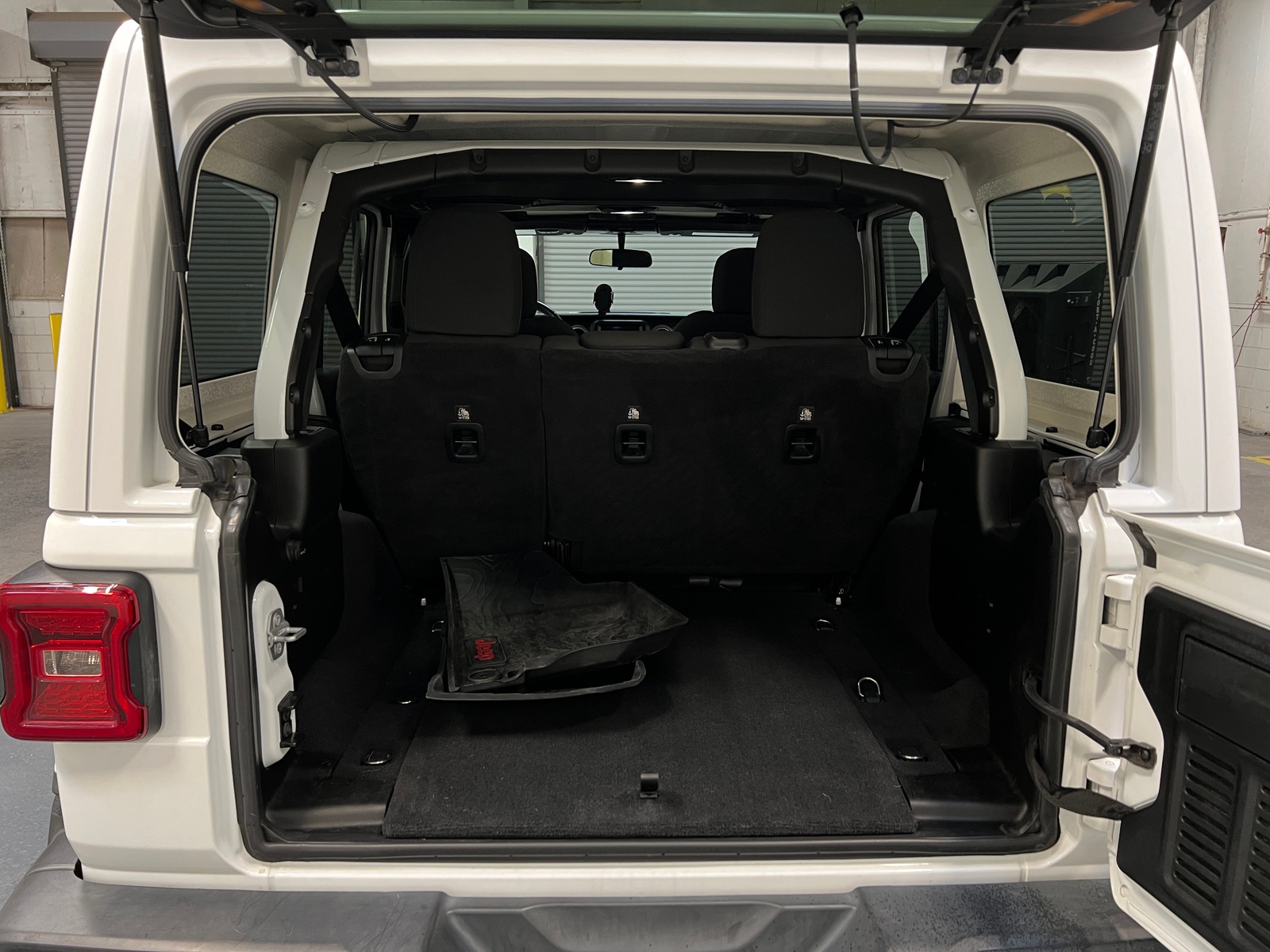 Thumbnail: 2018 Jeep Wrangler - 7