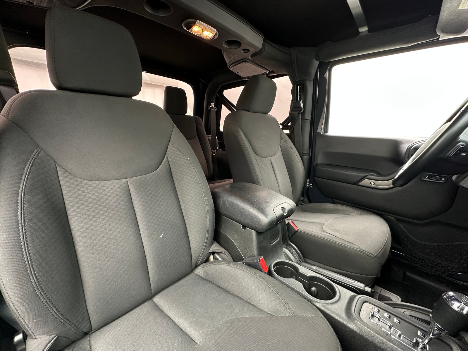 Thumbnail: 2016 Jeep Wrangler - 2