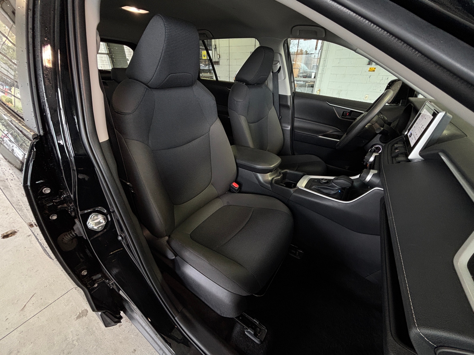 Thumbnail: 2025 Toyota RAV4 - 2