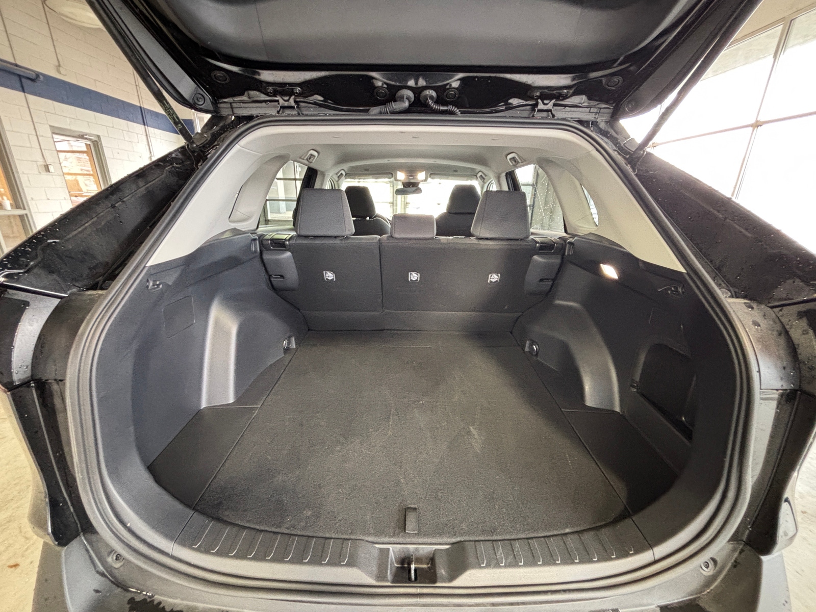 Thumbnail: 2025 Toyota RAV4 - 6