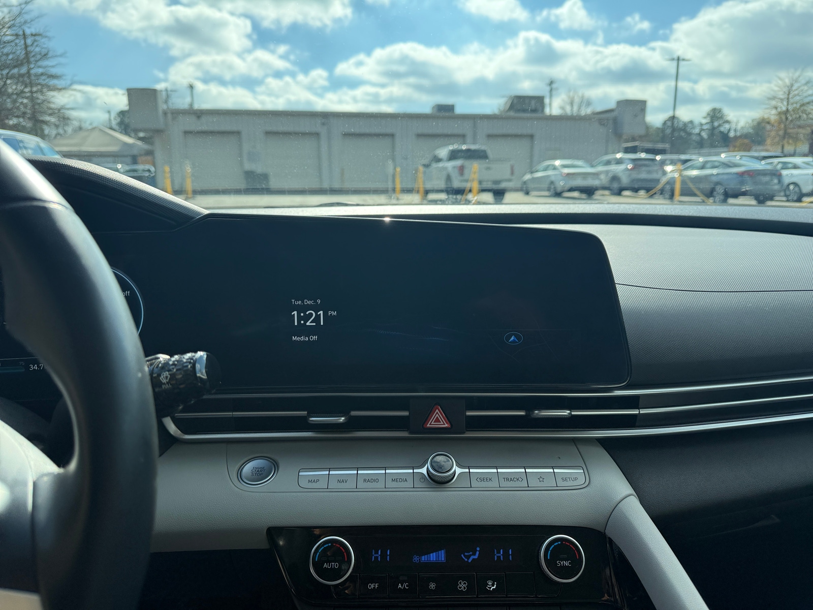 Thumbnail: 2025 Hyundai Elantra - 3