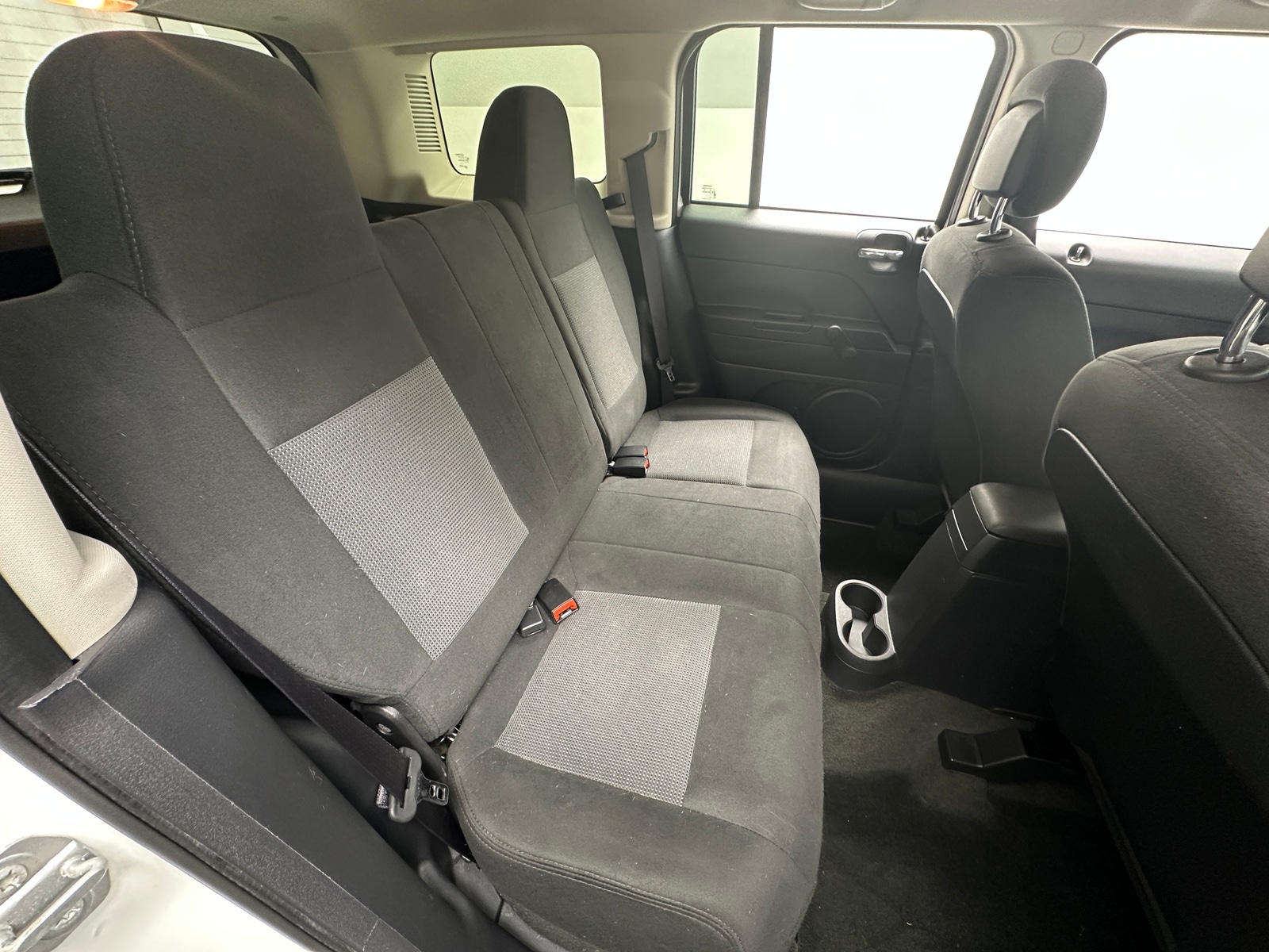 Thumbnail: 2016 Jeep Patriot - 6