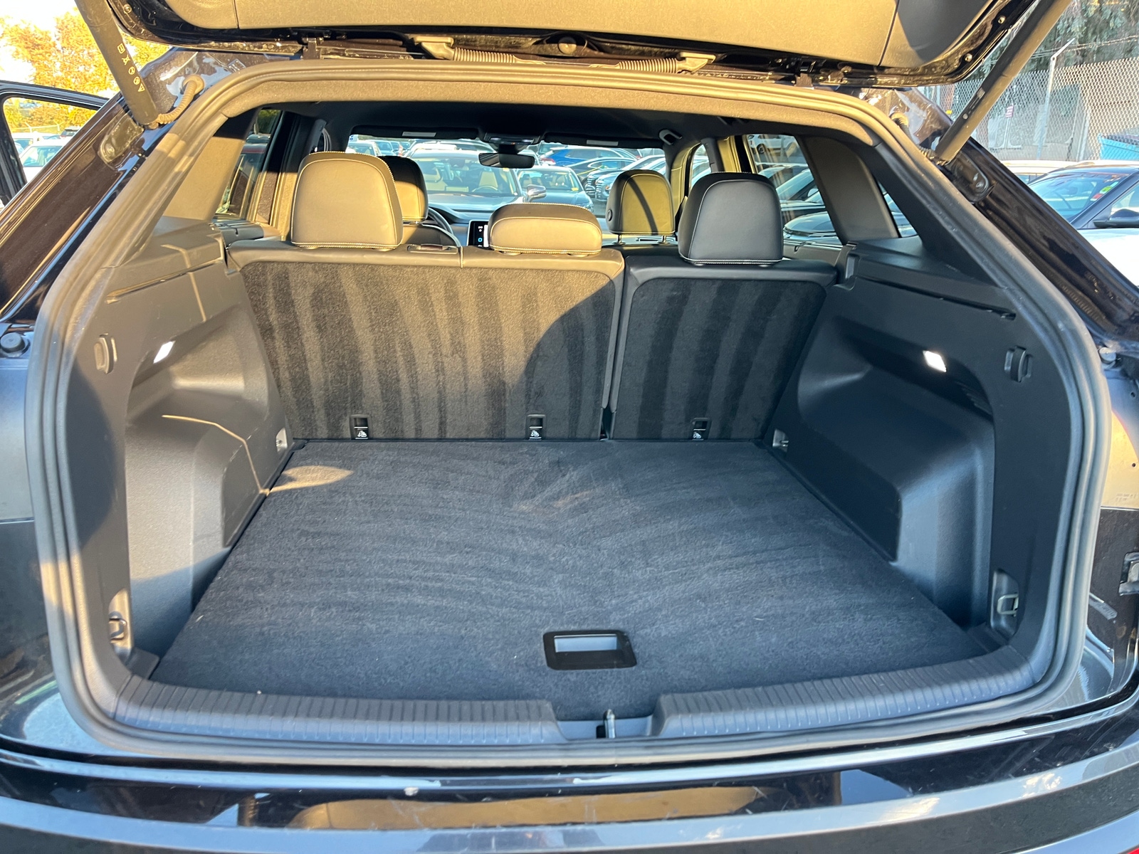 Thumbnail: 2025 Volkswagen Atlas - 6