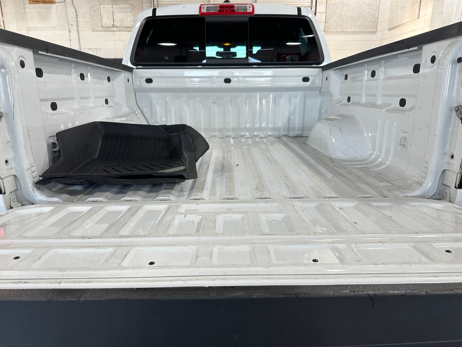 Thumbnail: 2017 Chevrolet Colorado - 7