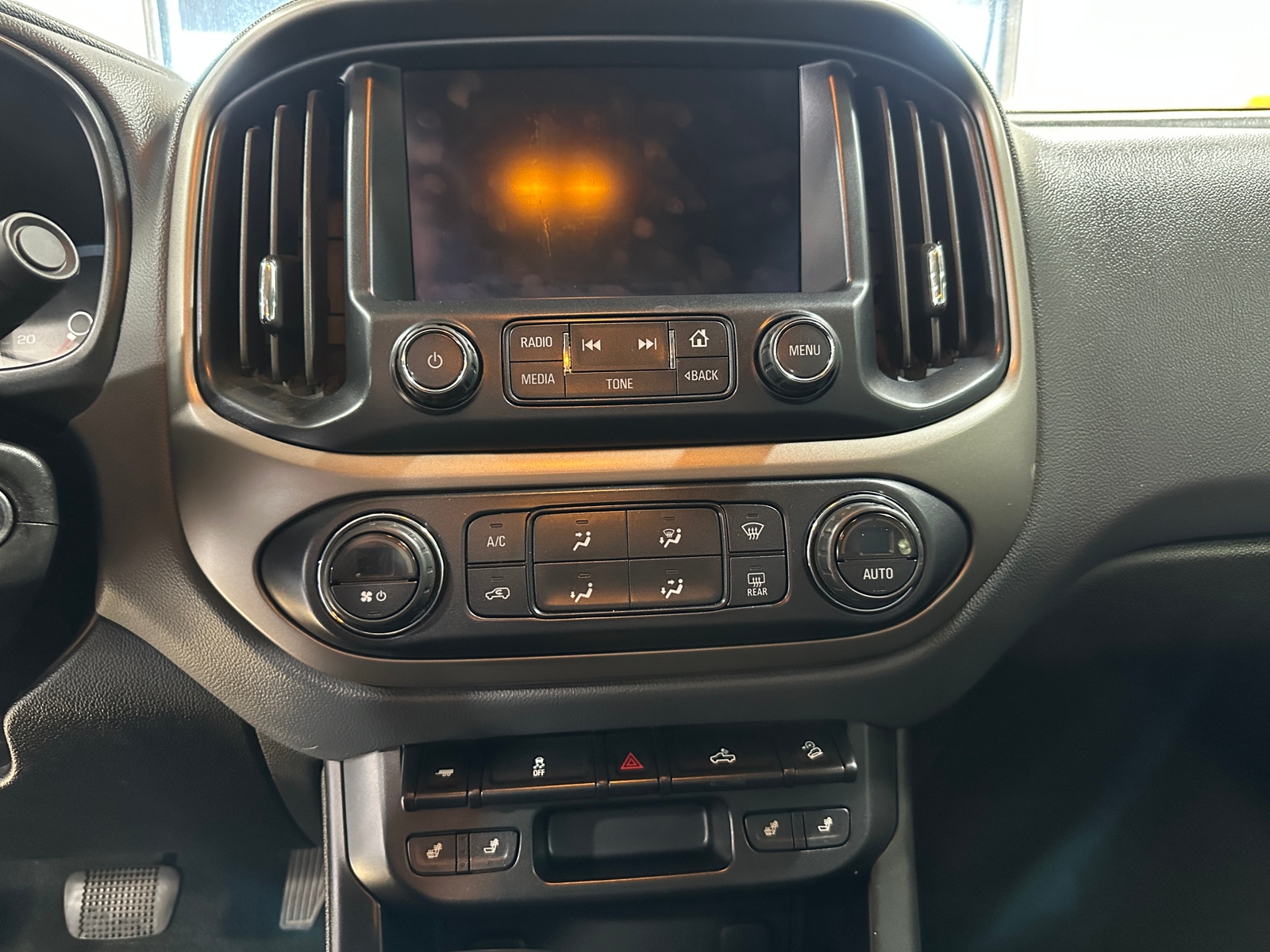 Thumbnail: 2017 Chevrolet Colorado - 4