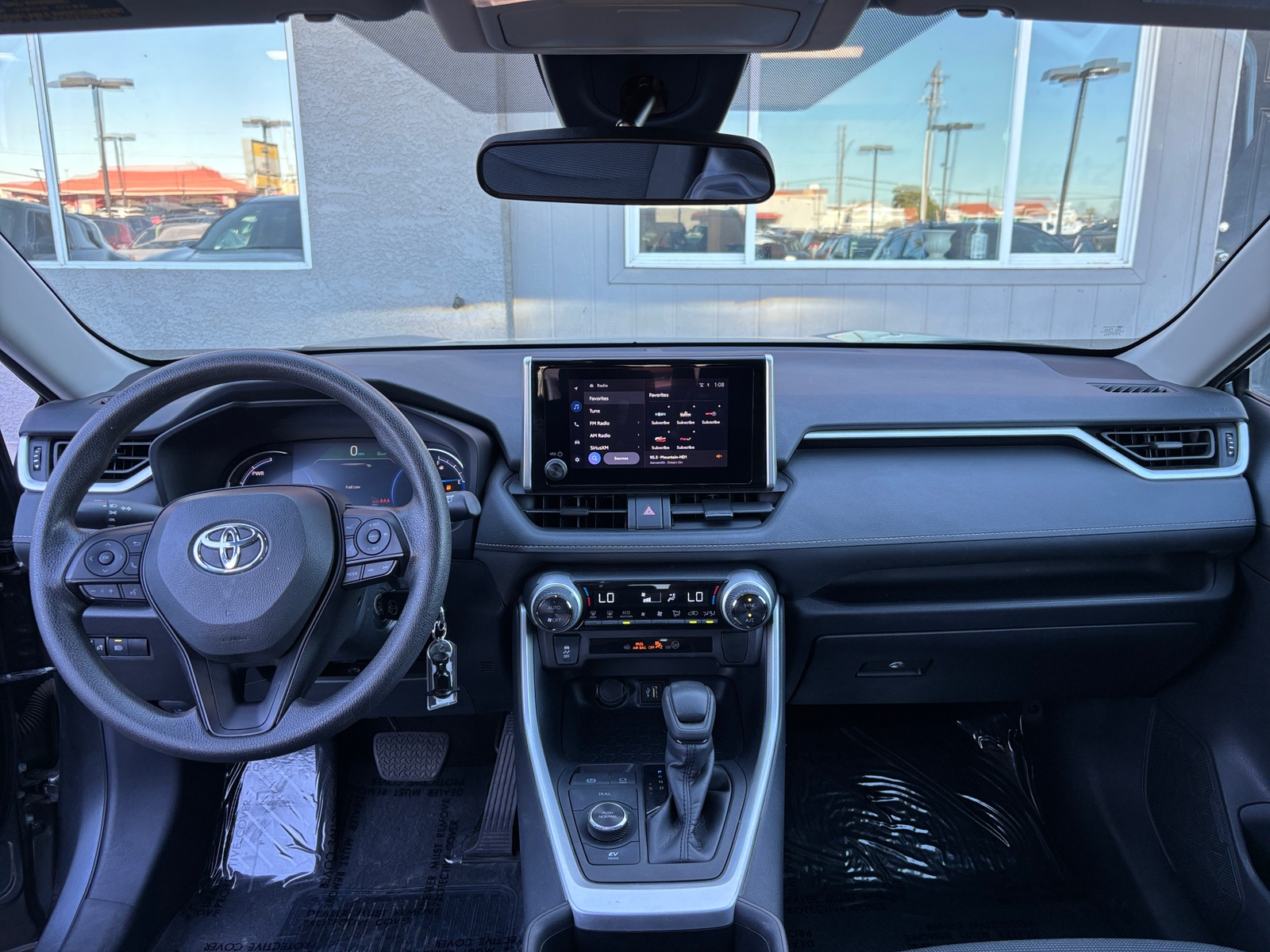 Thumbnail: 2025 Toyota RAV4 - 3