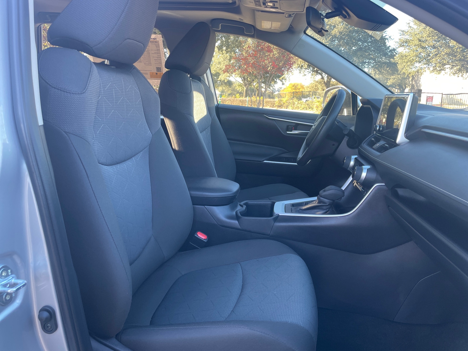 Thumbnail: 2025 Toyota RAV4 - 2