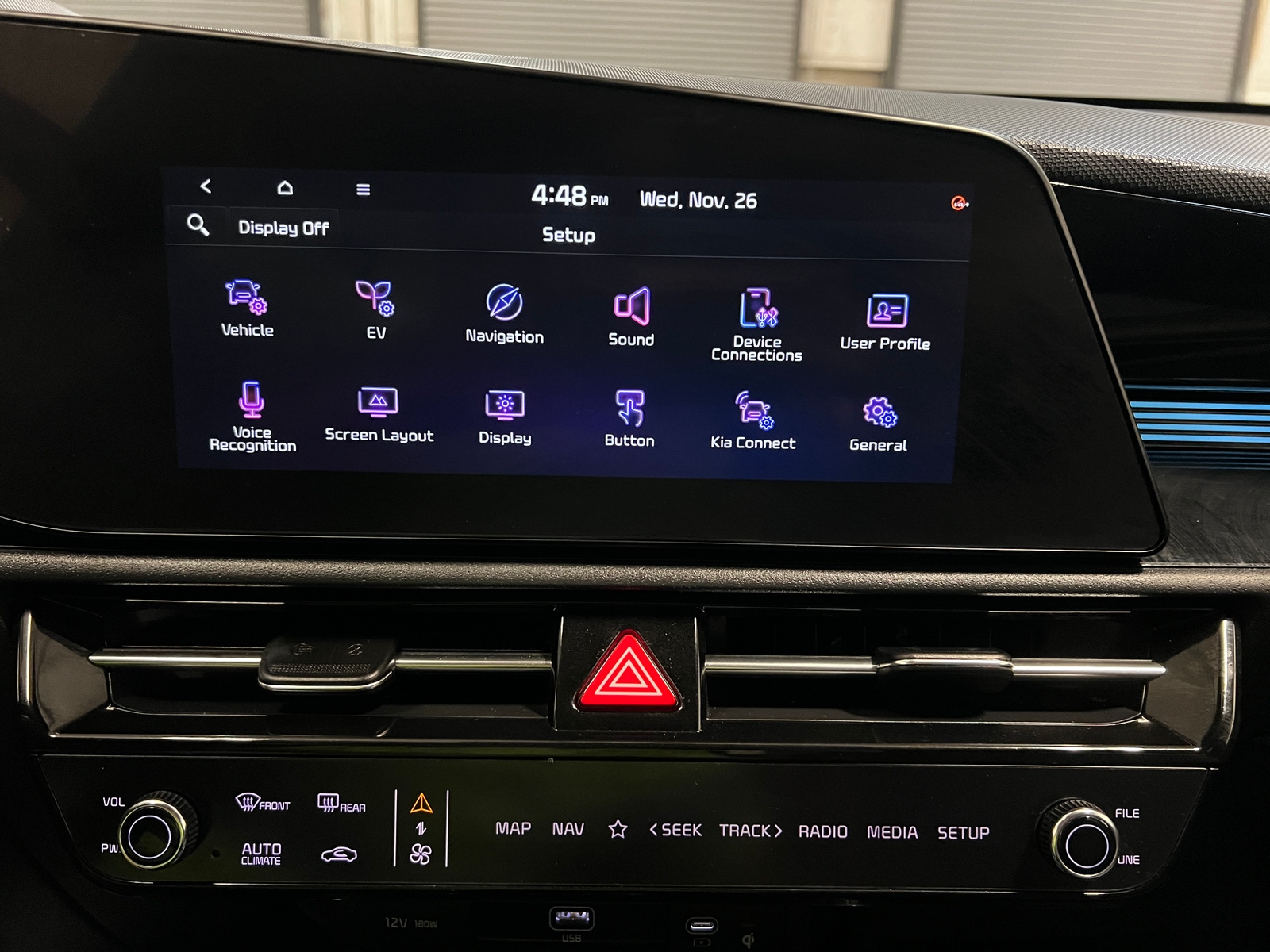 Thumbnail: 2024 Kia Niro - 4