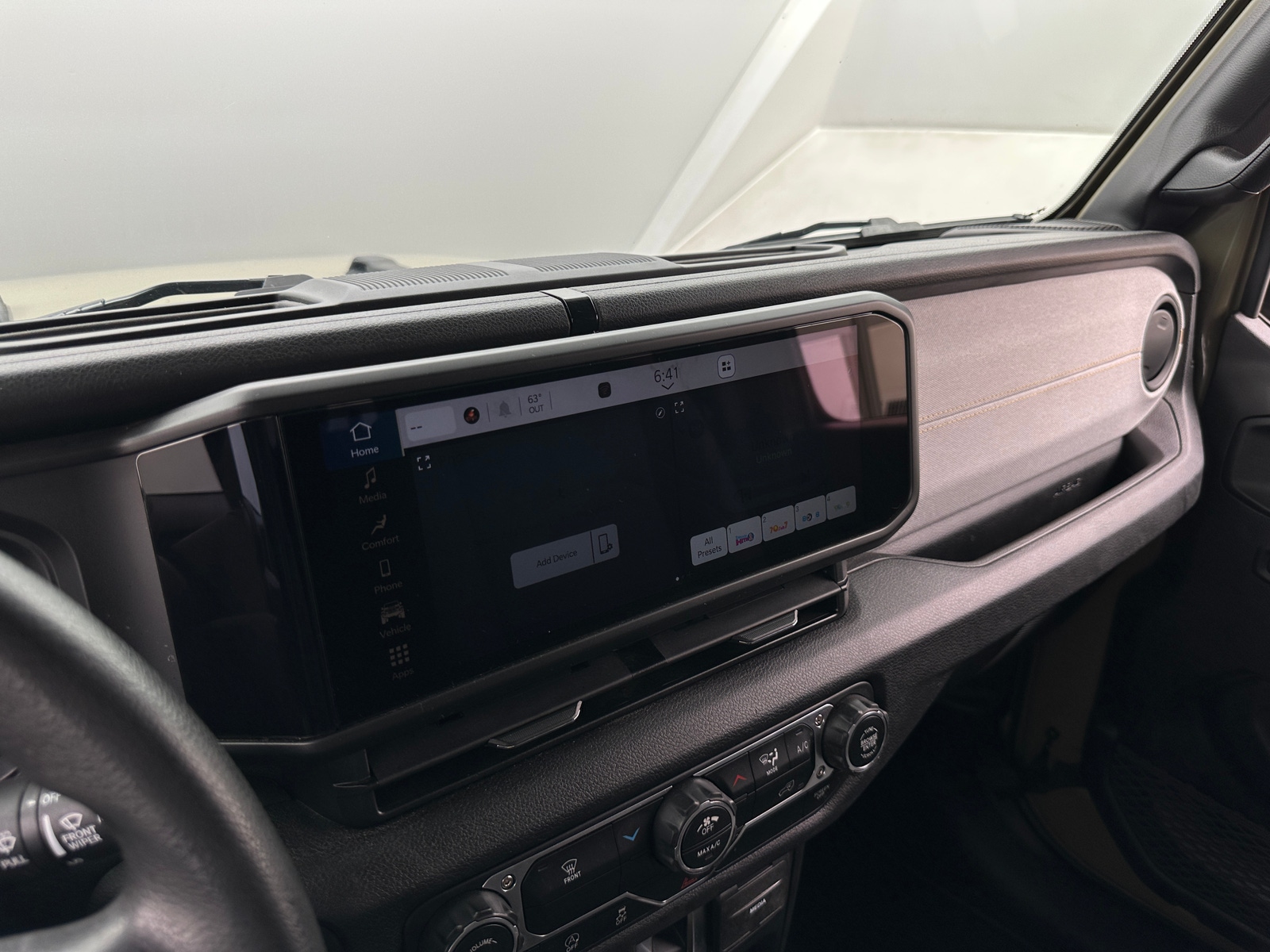 Thumbnail: 2025 Jeep Wrangler - 3