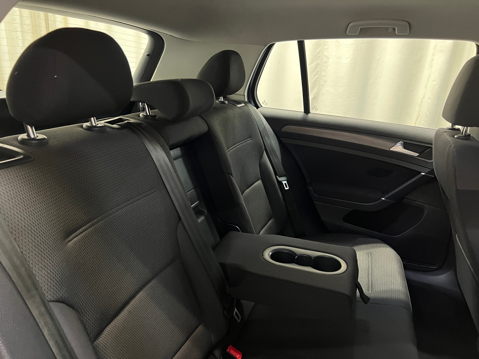 Thumbnail: 2019 Volkswagen e-Golf - 6