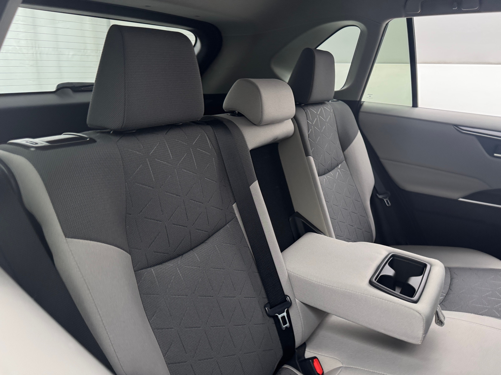 Thumbnail: 2021 Toyota RAV4 - 6