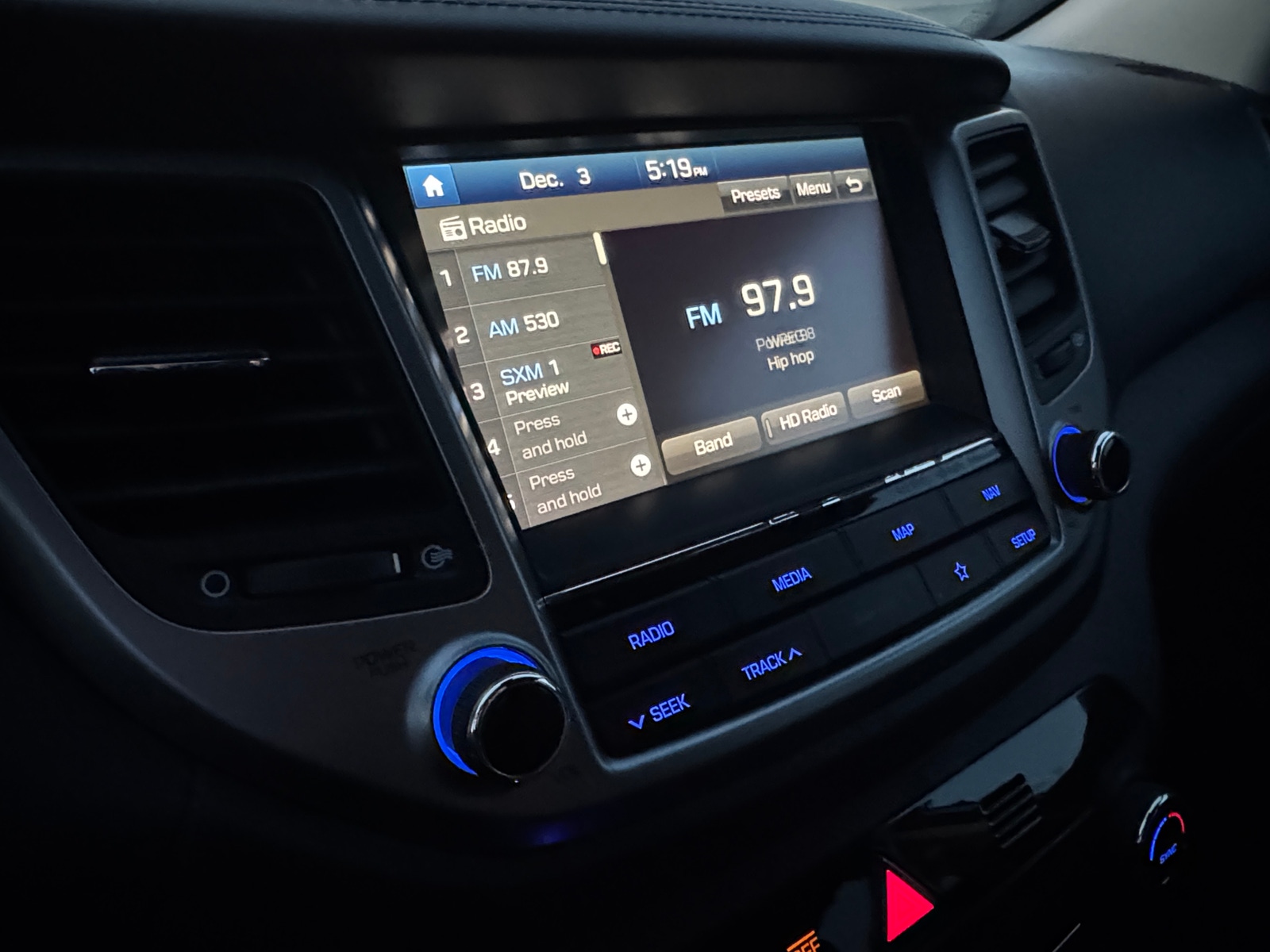 Thumbnail: 2018 Hyundai Tucson - 3