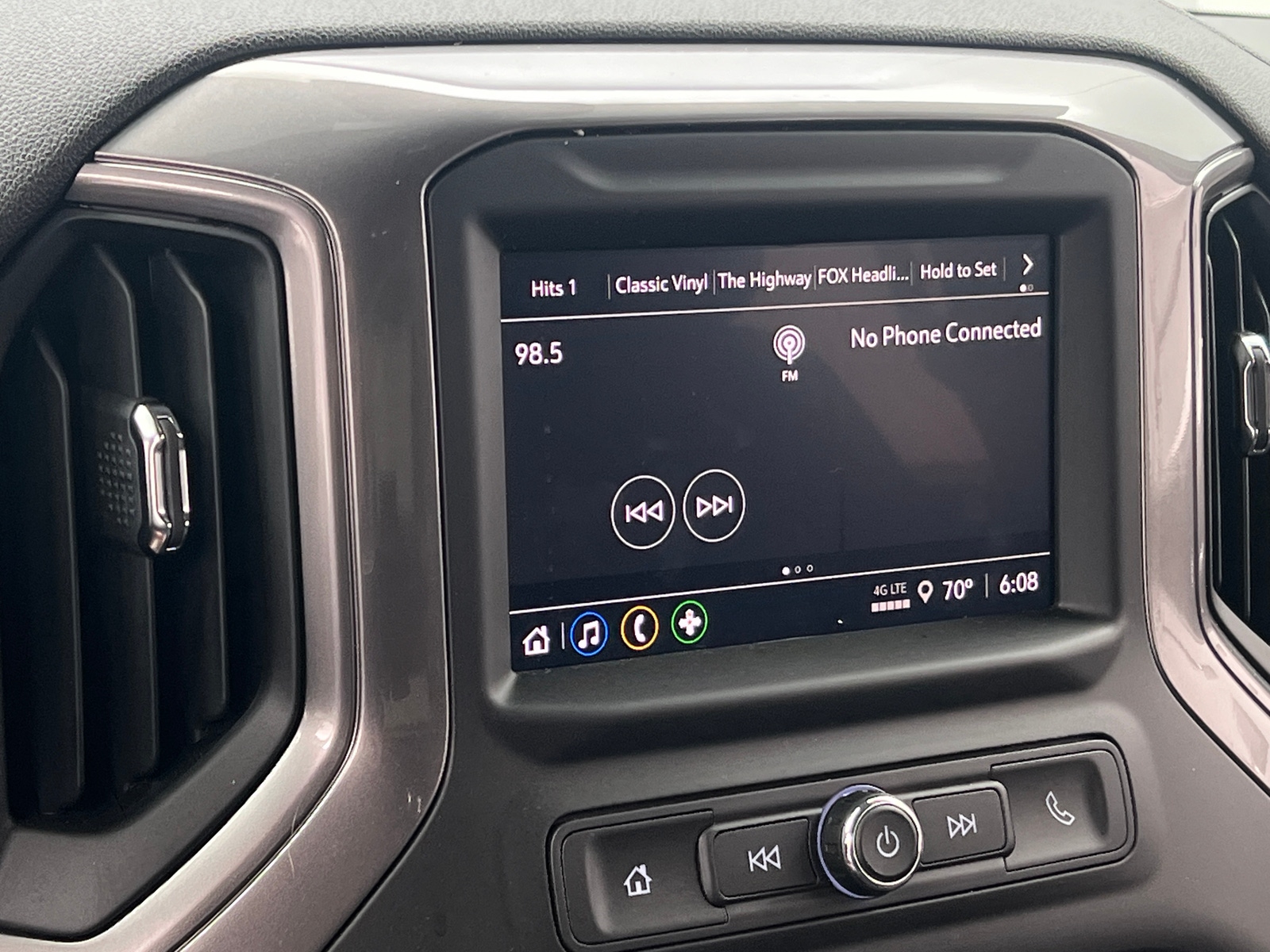 Thumbnail: 2025 Chevrolet Silverado 1500 - 4