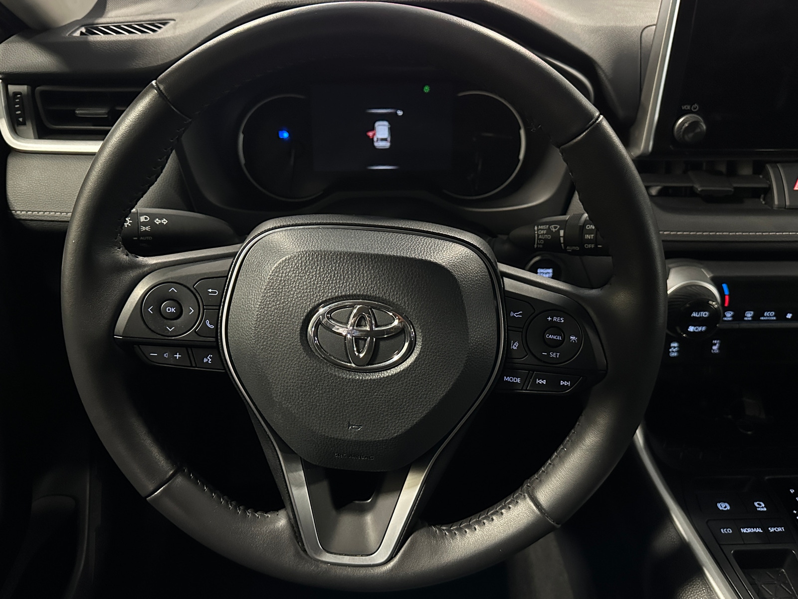 Thumbnail: 2025 Toyota RAV4 - 5