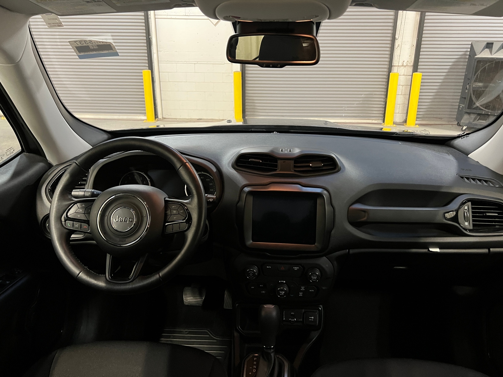 Thumbnail: 2018 Jeep Renegade - 3