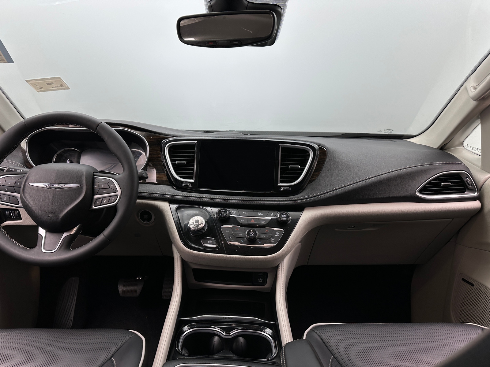 Thumbnail: 2023 Chrysler Pacifica - 2