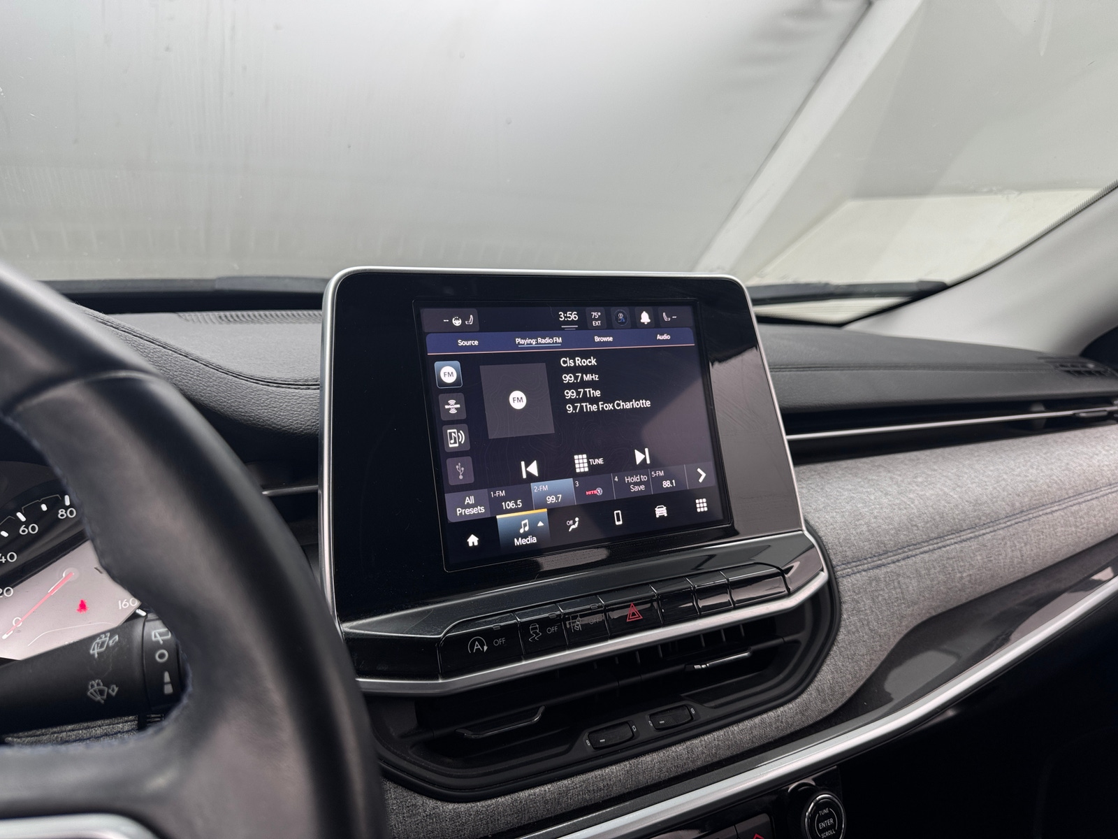 Thumbnail: 2022 Jeep Compass - 4