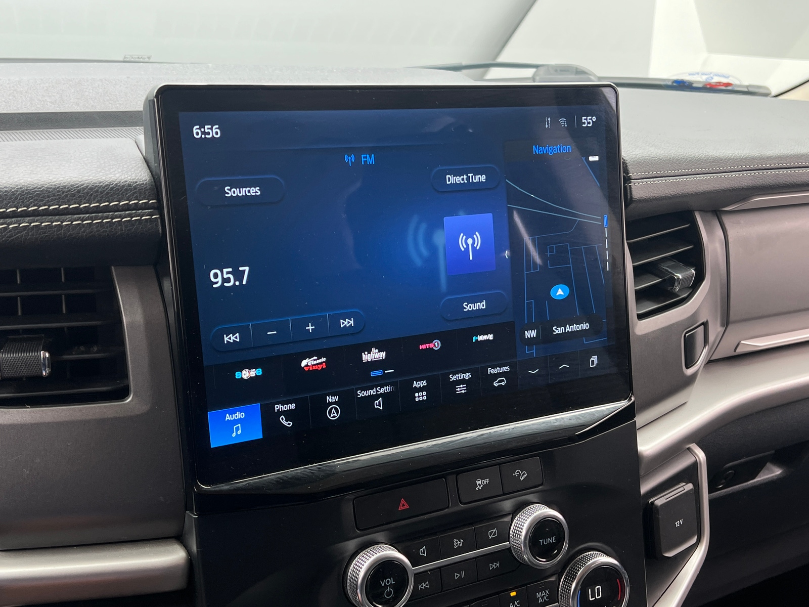 Thumbnail: 2022 Ford Expedition MAX - 4