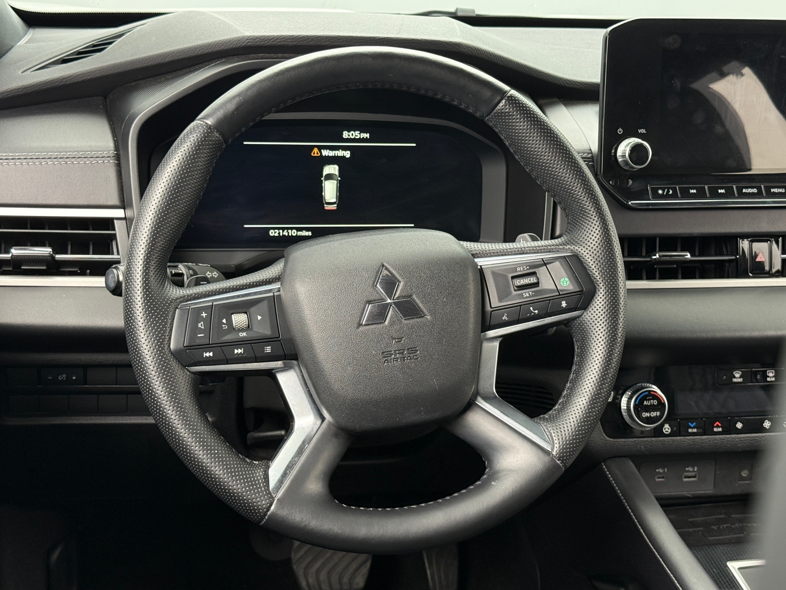 Thumbnail: 2024 Mitsubishi Outlander - 4