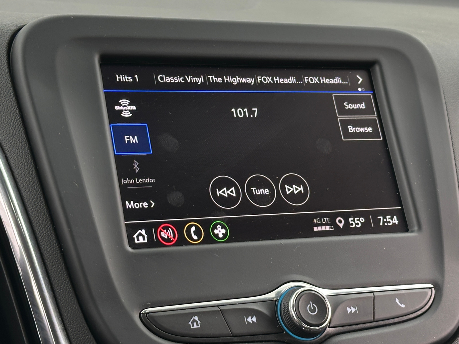 Thumbnail: 2022 Chevrolet Equinox - 4