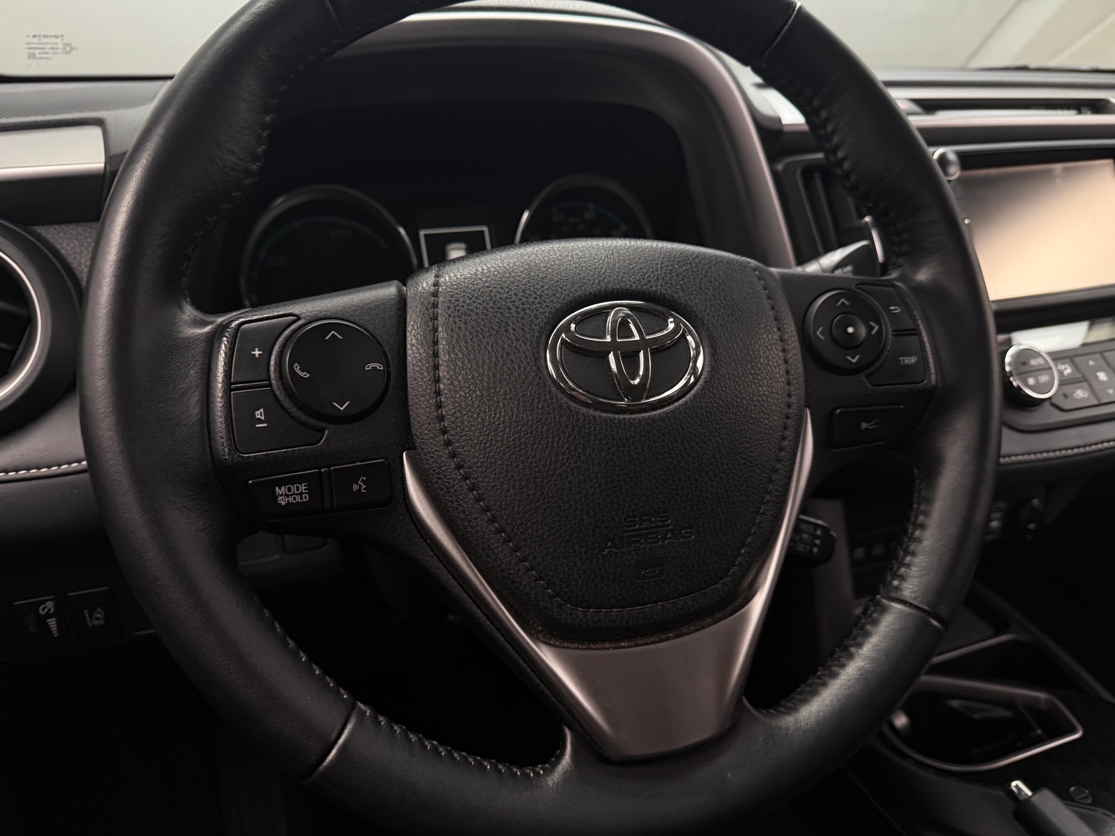 Thumbnail: 2017 Toyota RAV4 - 4