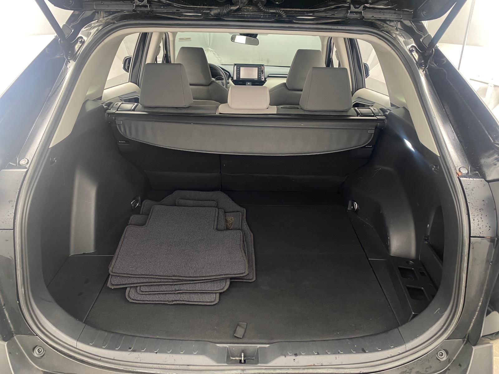 Thumbnail: 2021 Toyota RAV4 - 7