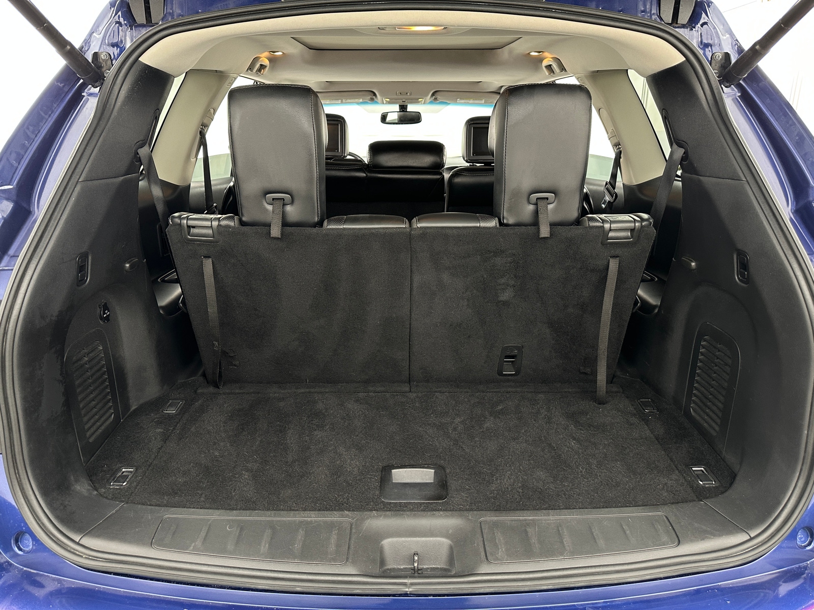 Thumbnail: 2017 Nissan Pathfinder - 6