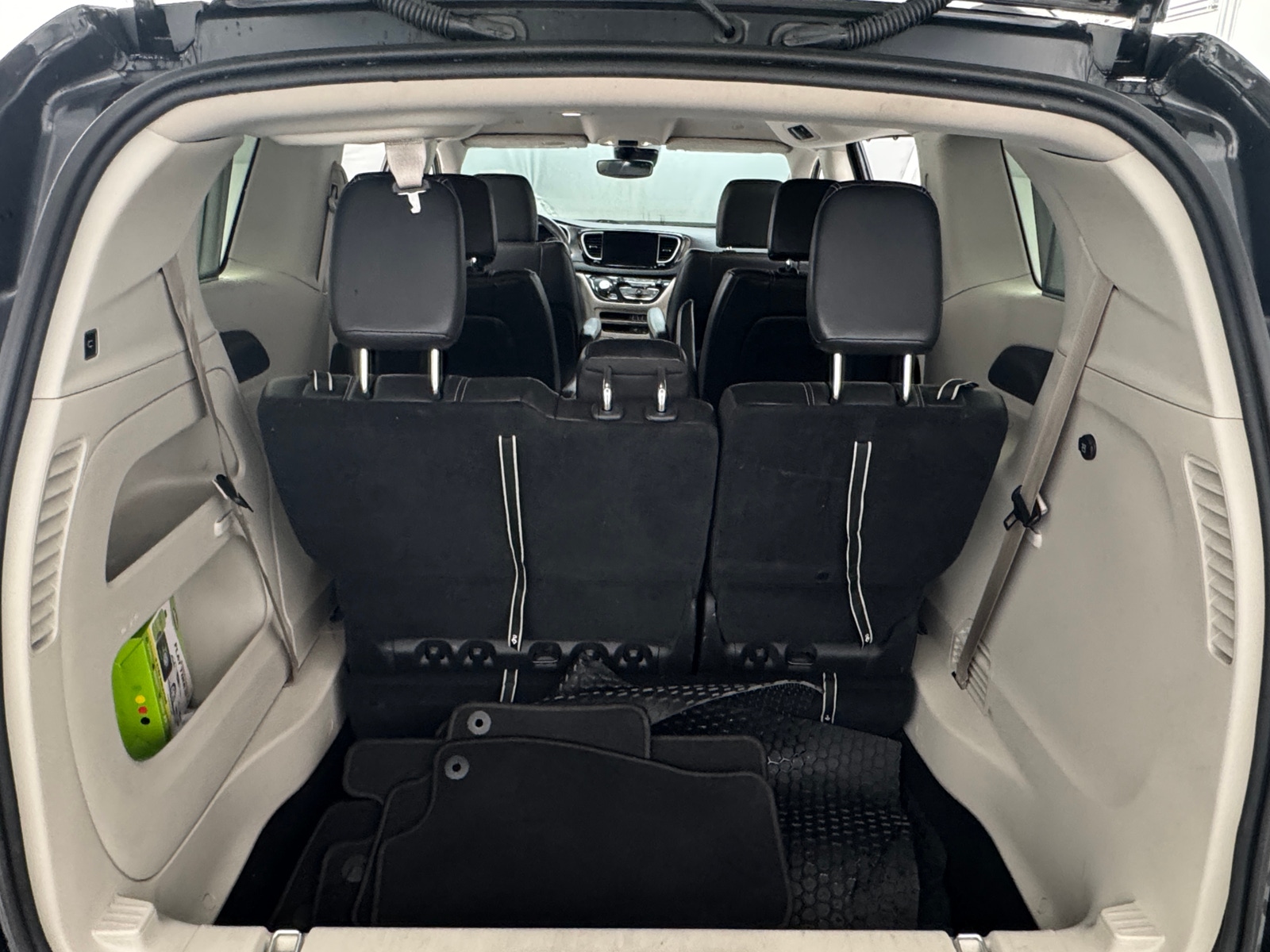 Thumbnail: 2022 Chrysler Pacifica - 6