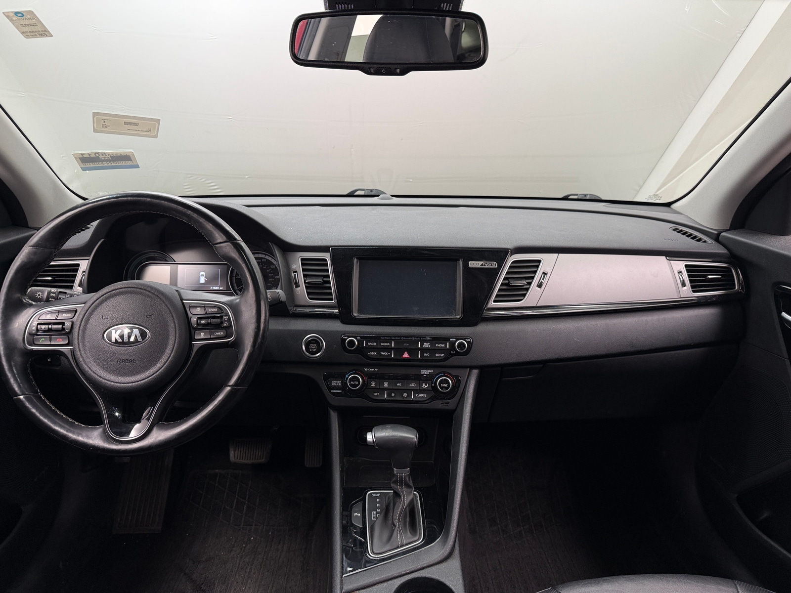 Thumbnail: 2018 Kia Niro - 3