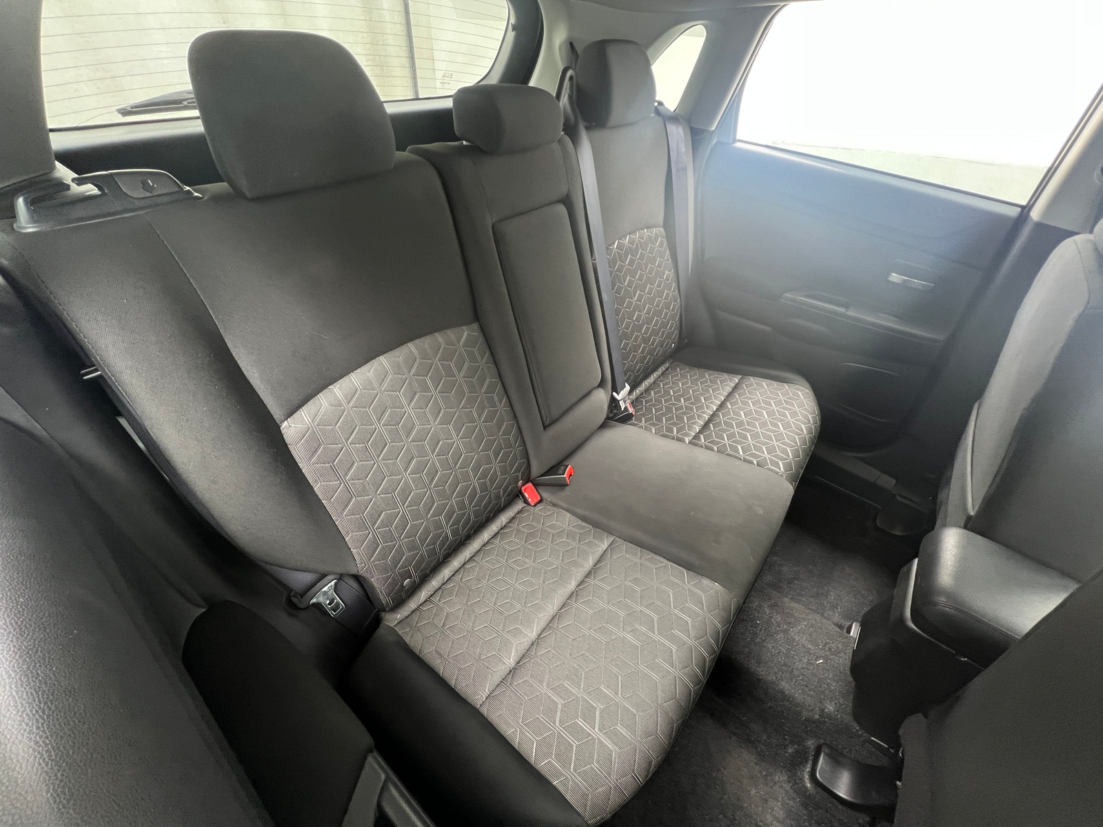 Thumbnail: 2023 Mitsubishi Outlander Sport - 6