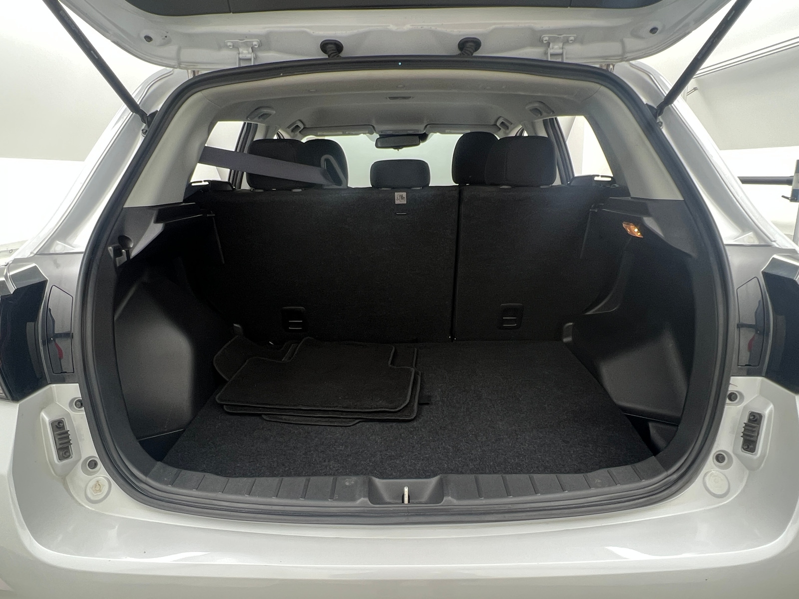 Thumbnail: 2023 Mitsubishi Outlander Sport - 7