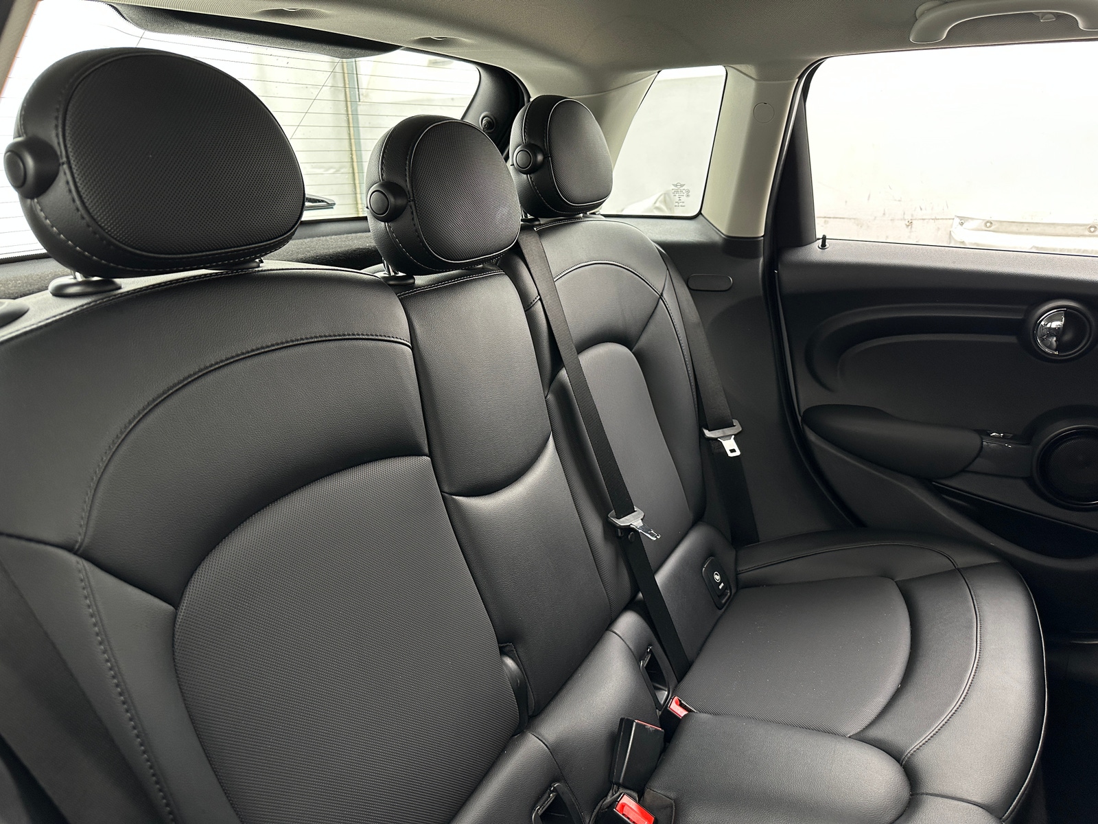 Thumbnail: 2017 MINI Cooper Hardtop - 5