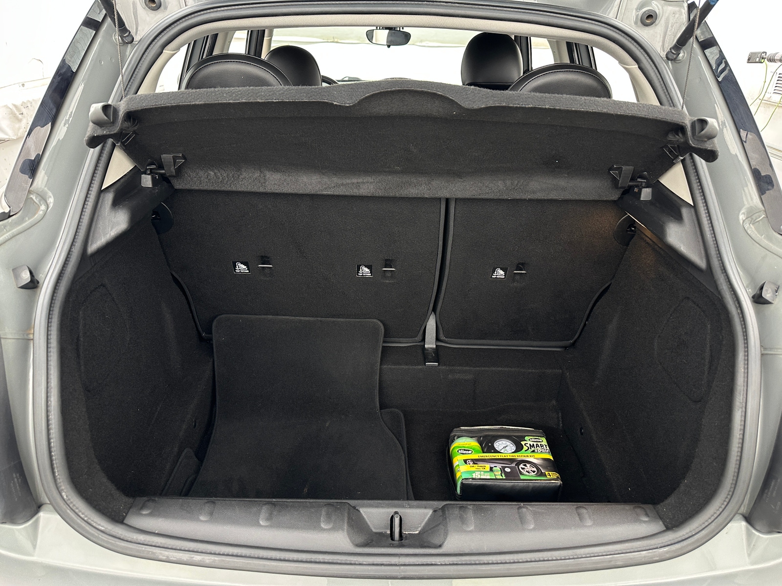 Thumbnail: 2017 MINI Cooper Hardtop - 6