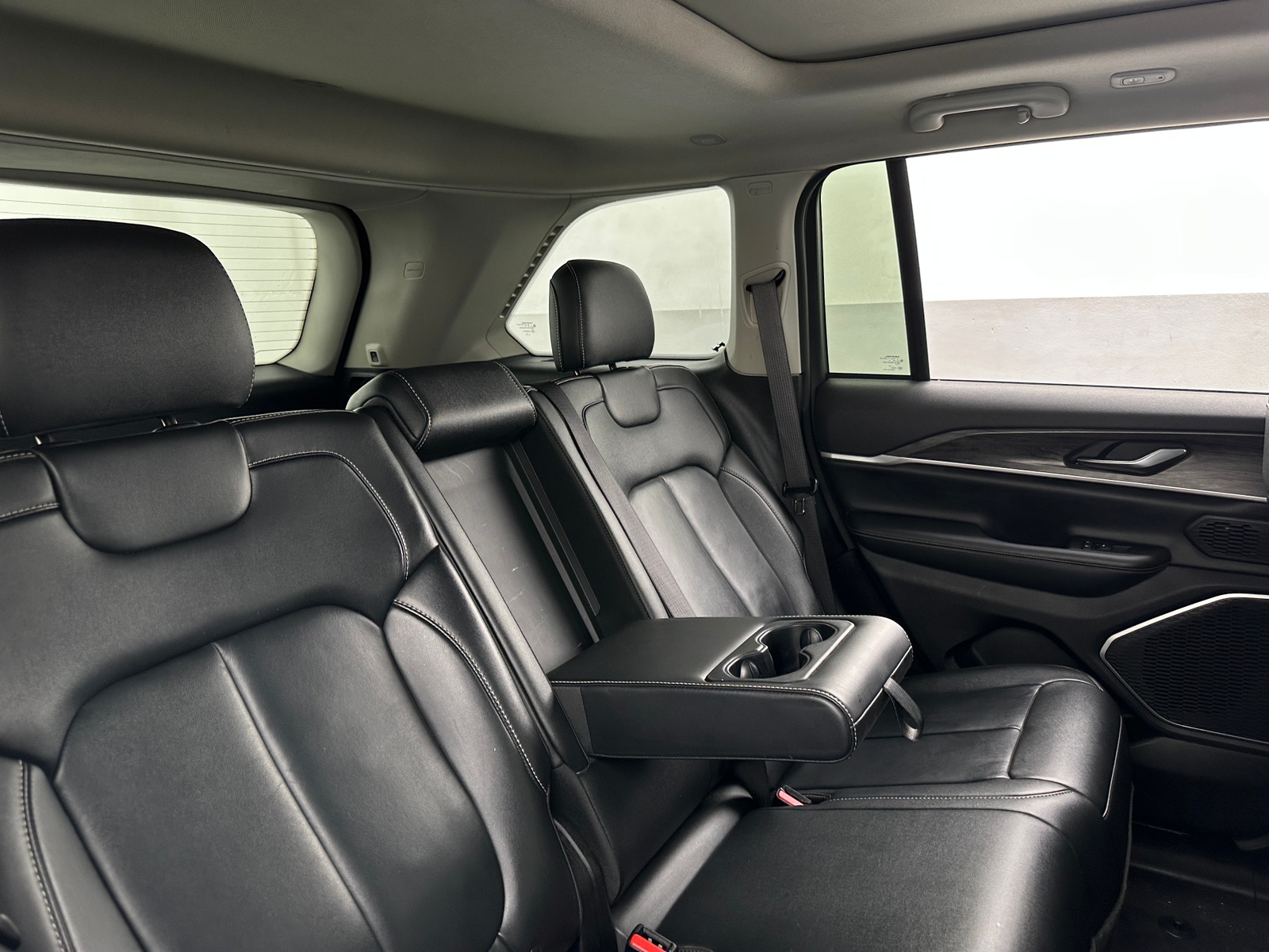 Thumbnail: 2022 Jeep Grand Cherokee - 5