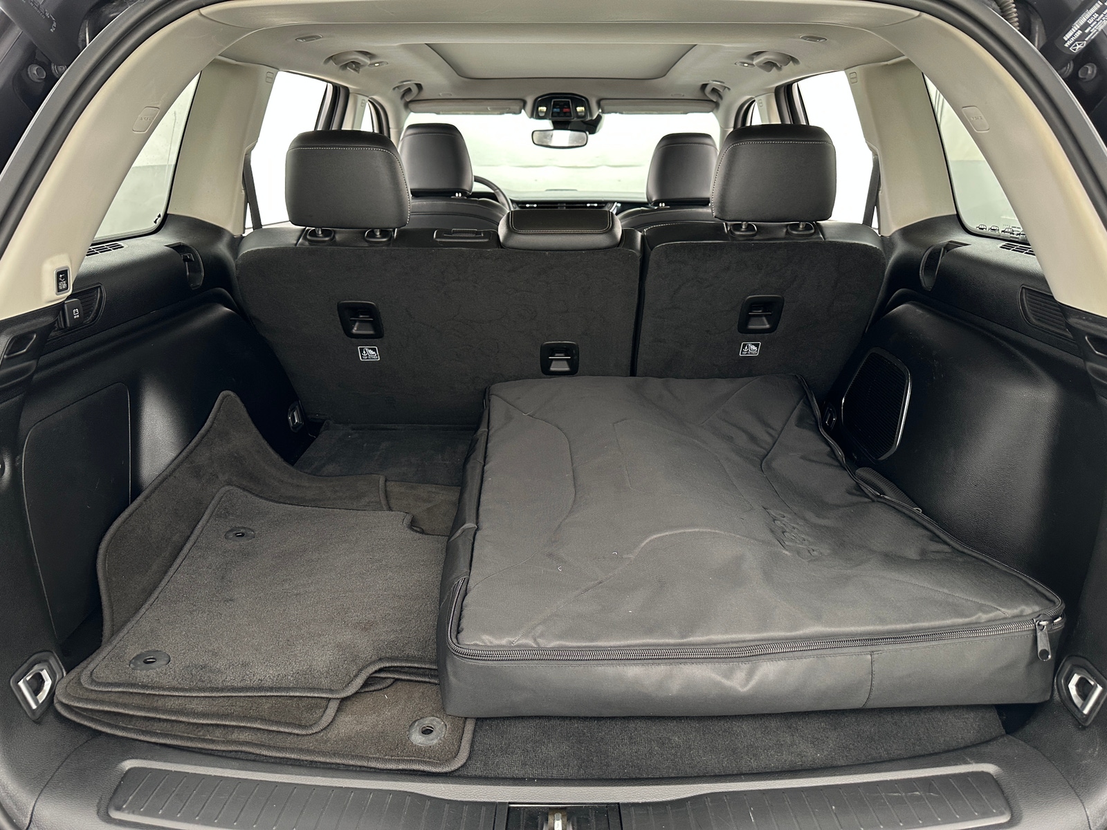 Thumbnail: 2022 Jeep Grand Cherokee - 6